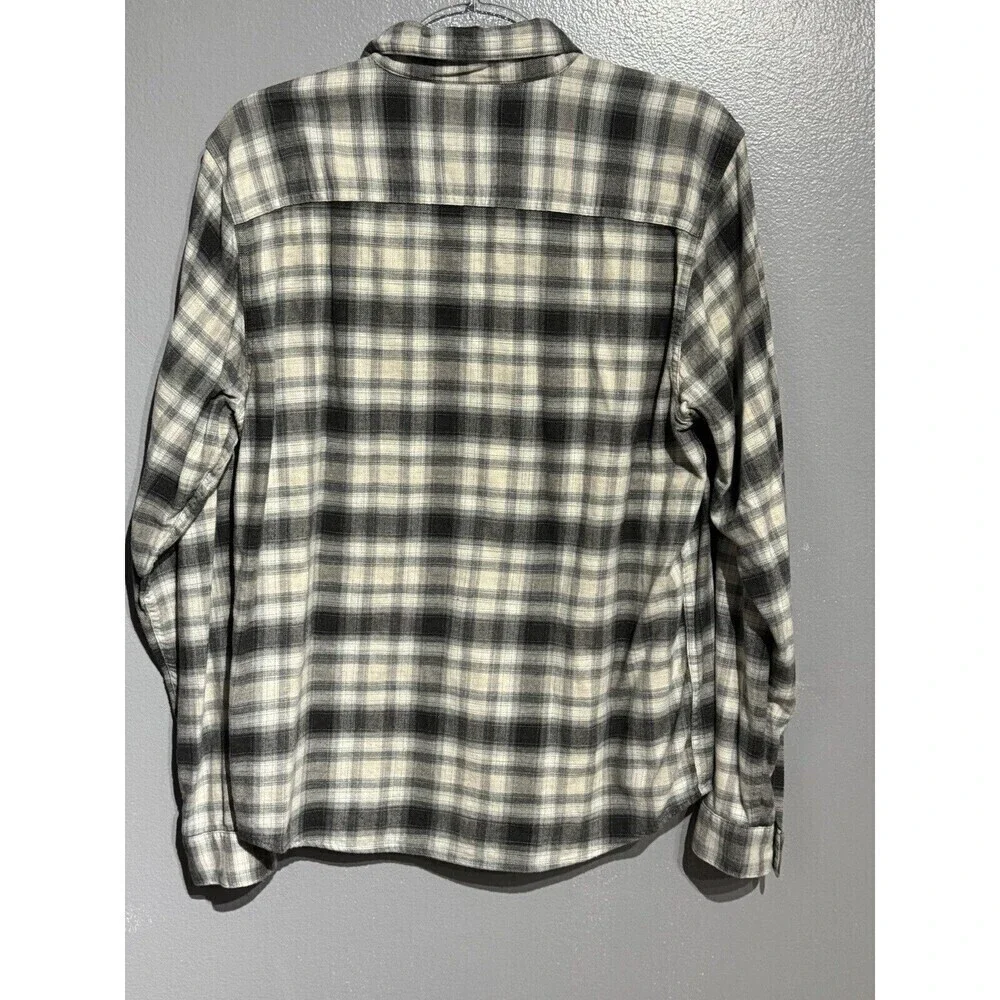 Patagonia Flannel Shirt Men S  GRAY COLOR  Lightweight Plaid 100% Organic Cotton